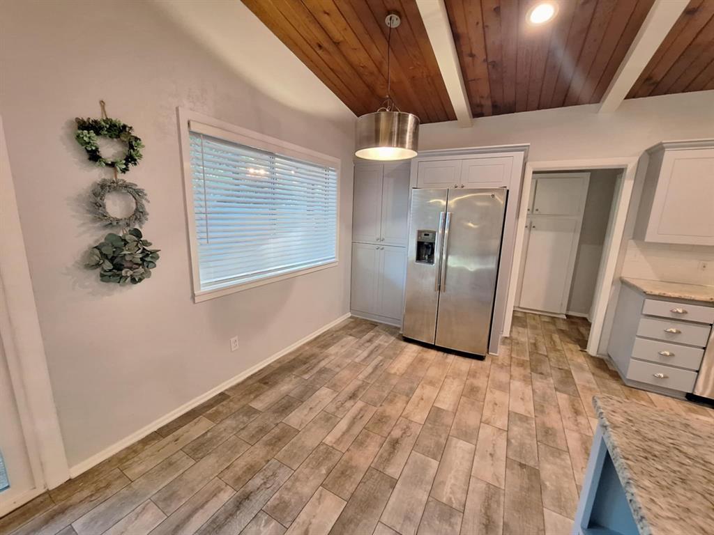 8314 Ashbourne Drive Property Photo 4