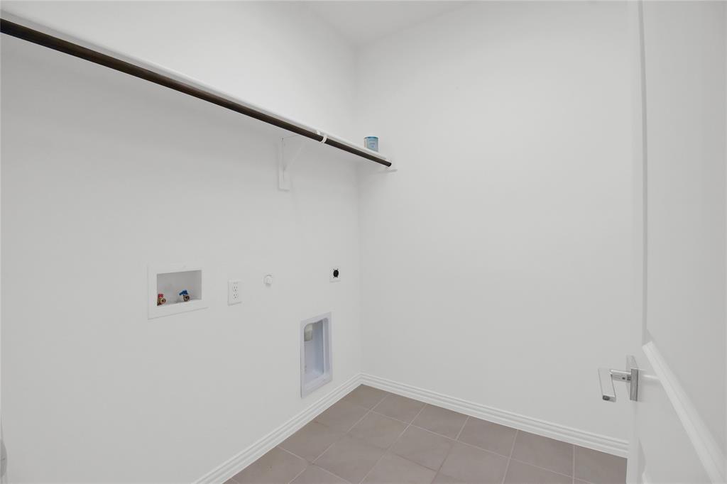 502 Virginia Way Property Photo 6