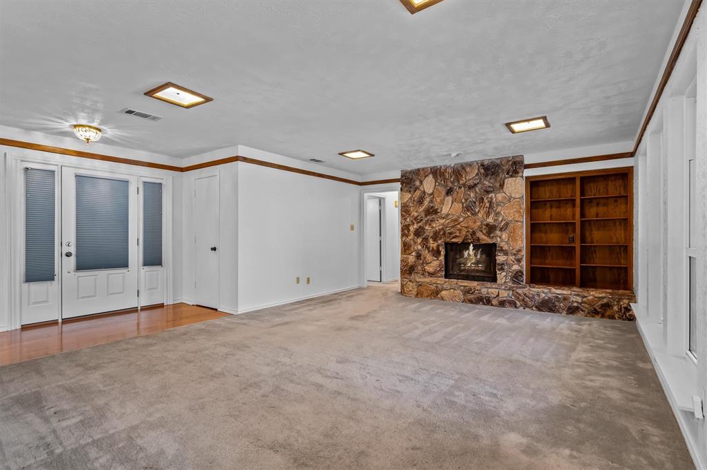 1304 River Oaks Drive Property Photo 6
