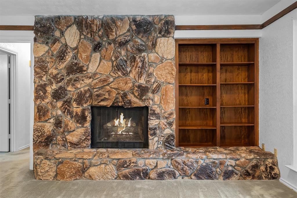 1304 River Oaks Drive Property Photo 9