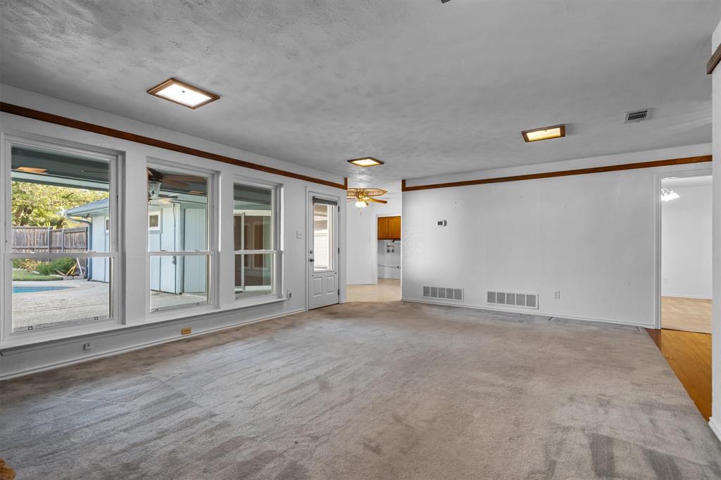 1304 River Oaks Drive Property Photo 10