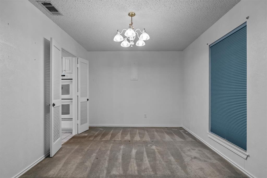 1304 River Oaks Drive Property Photo 11