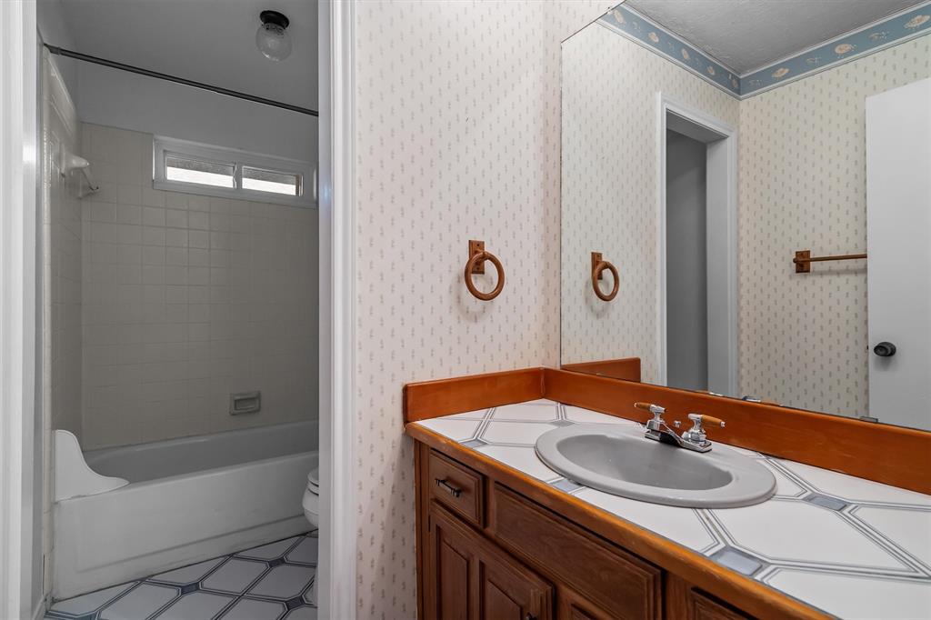 1304 River Oaks Drive Property Photo 24