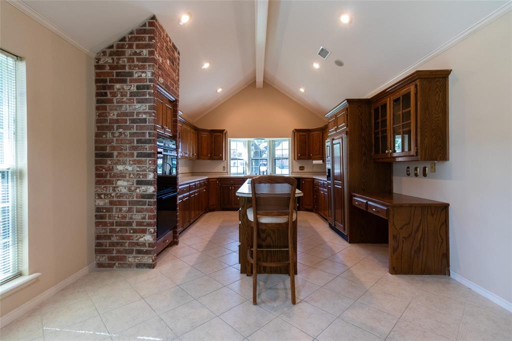 2 Sutton Place Property Photo 9