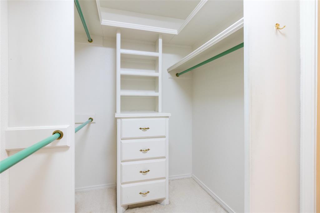 2 Sutton Place Property Photo 22