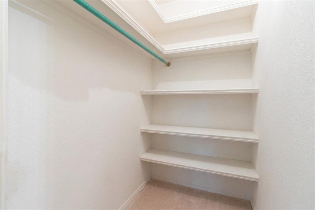 2 Sutton Place Property Photo 23