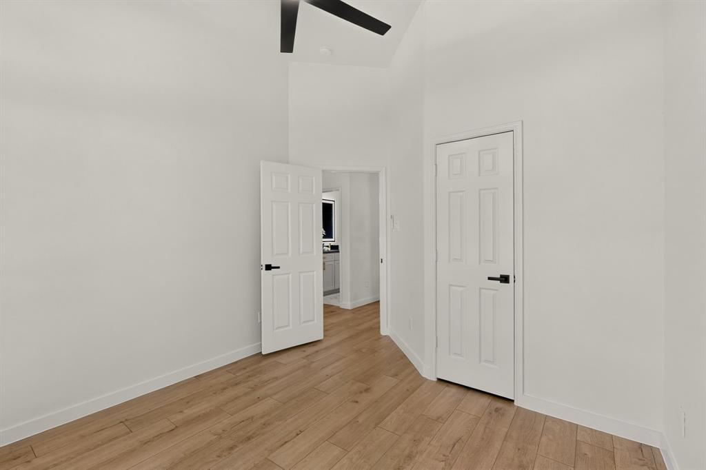 1202 Grimsworth Lane Property Photo 24