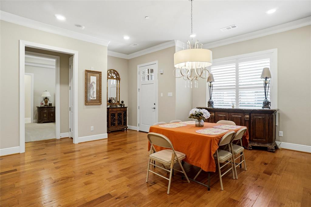 365 Watermere Drive Property Photo 4