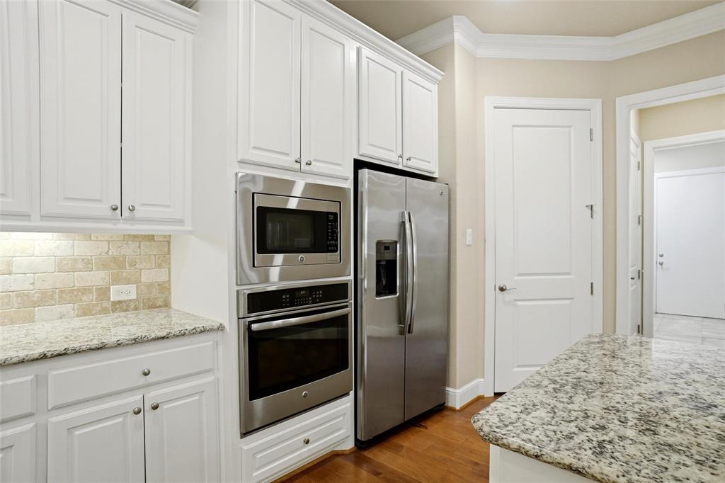 365 Watermere Drive Property Photo 12