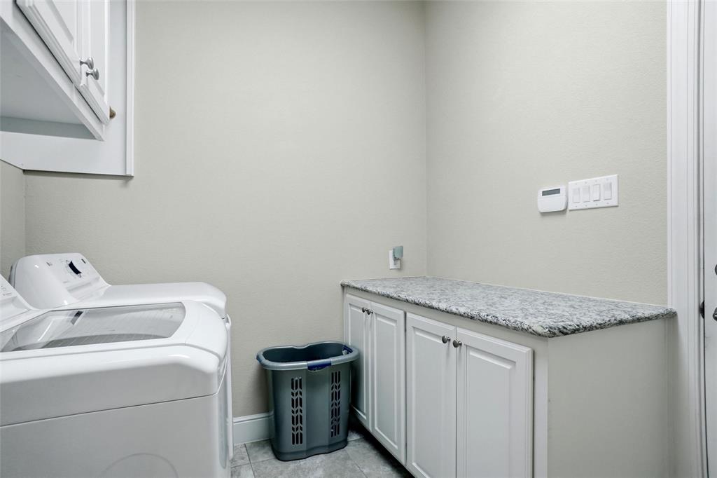 365 Watermere Drive Property Photo 22