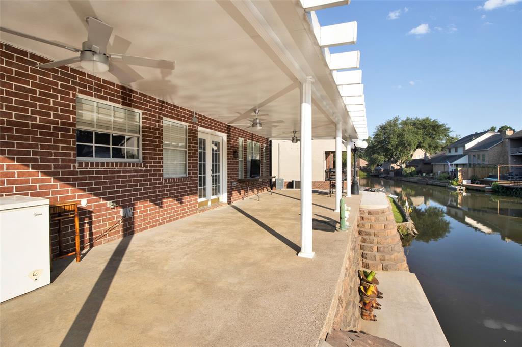 204 Millpond Drive Property Photo 5