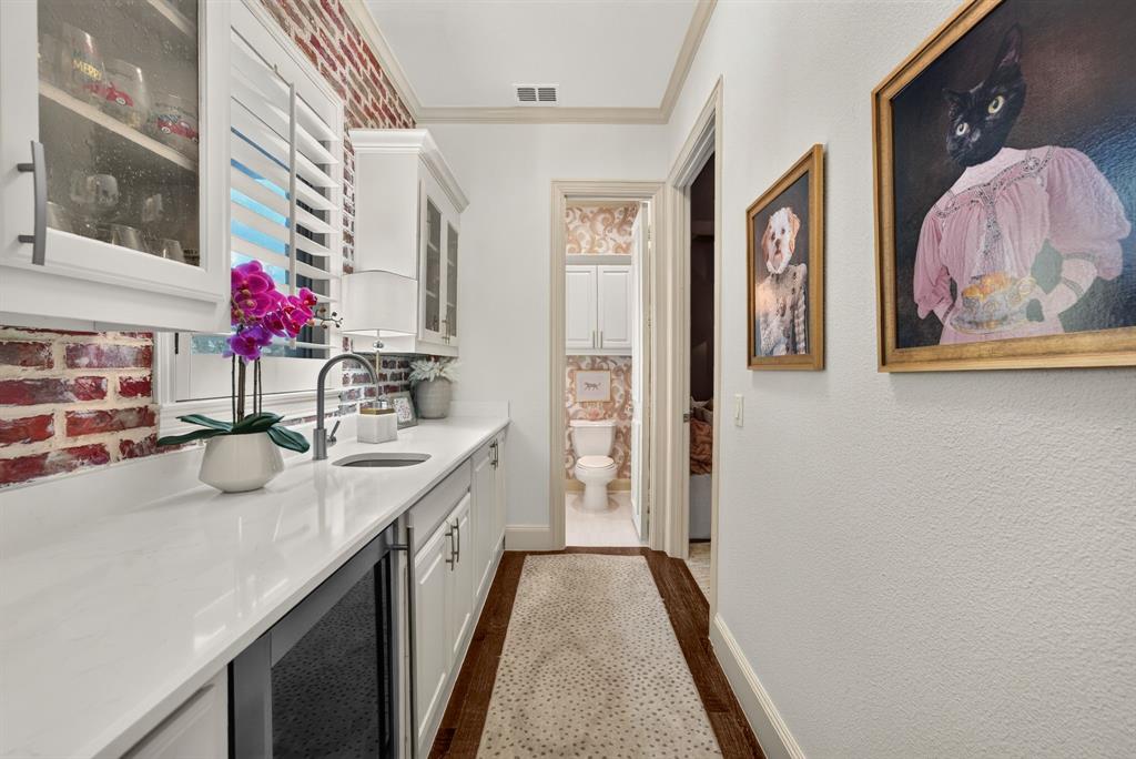 2259 Dampton Drive Property Photo 11