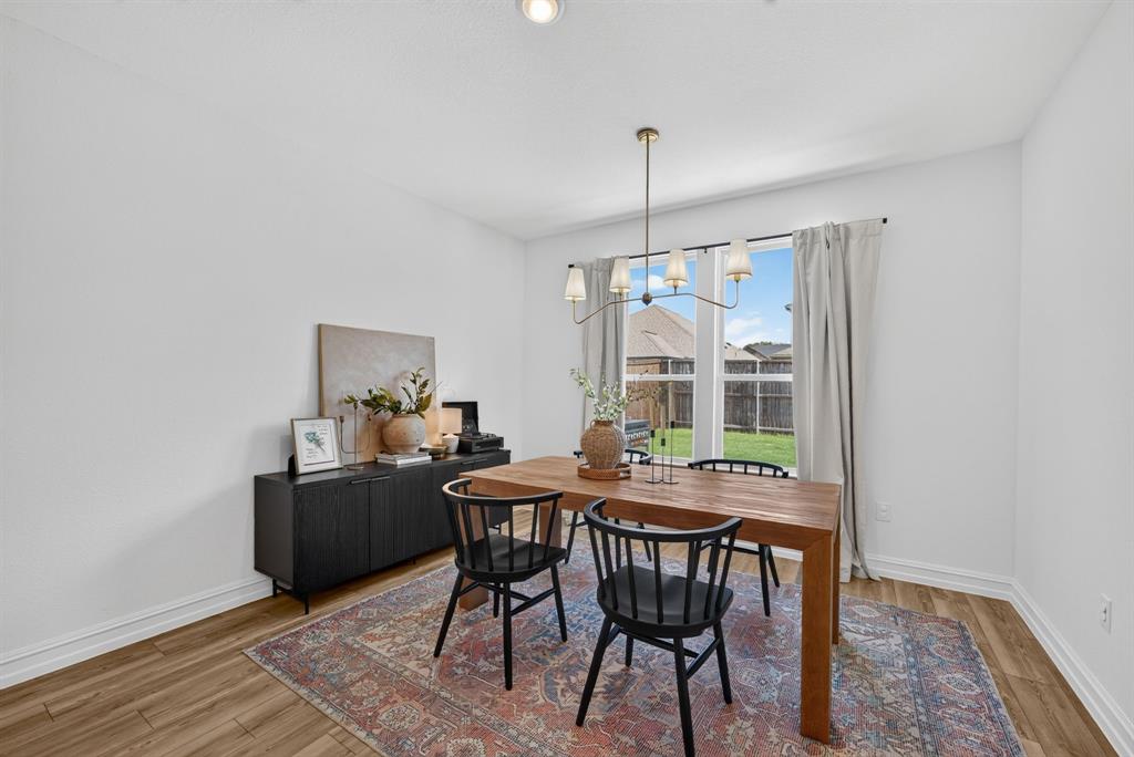 1109 Nathan Lane Property Photo 4