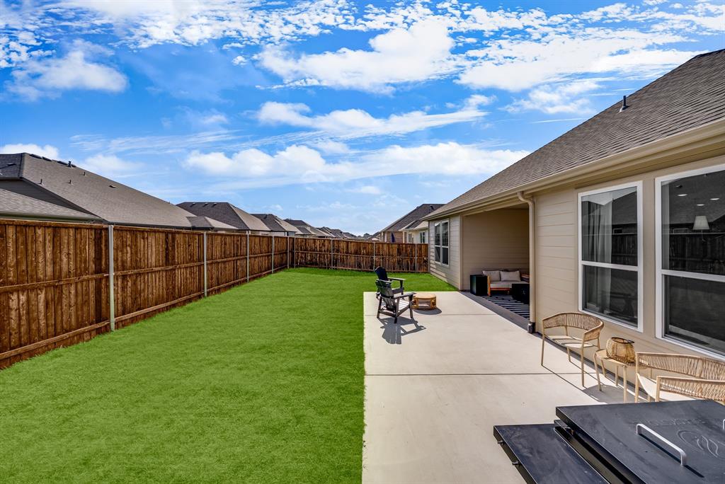 1109 Nathan Lane Property Photo 6