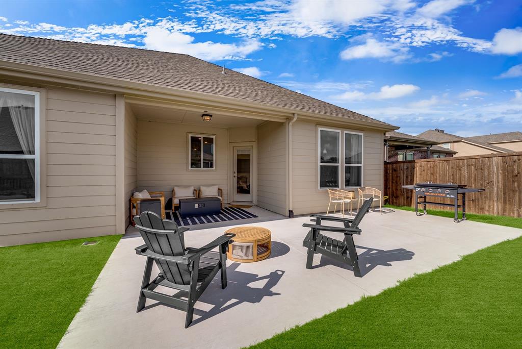 1109 Nathan Lane Property Photo 9