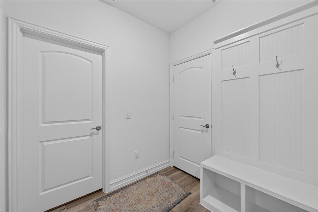 1109 Nathan Lane Property Photo 33