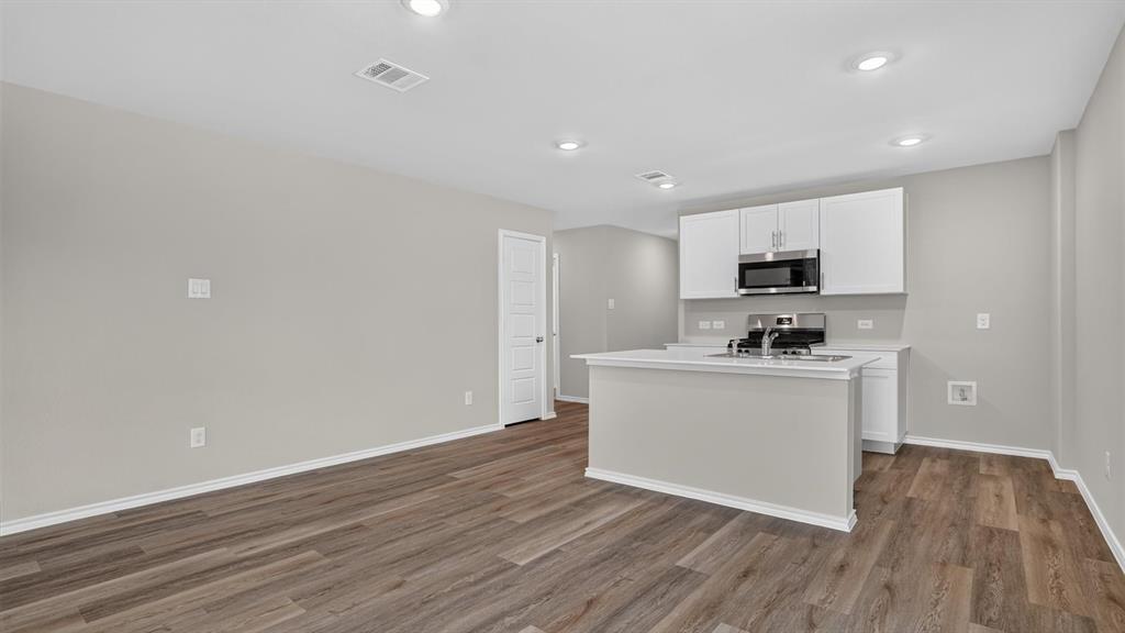 345 Wayland Street Property Photo 6