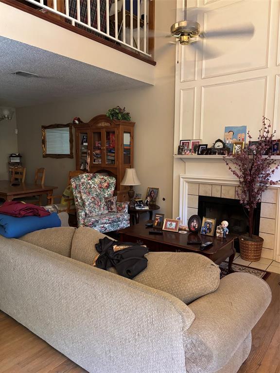 4435 Mercer Street Property Photo 5