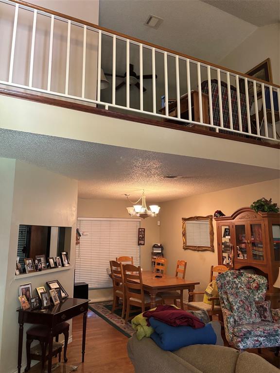 4435 Mercer Street Property Photo 10