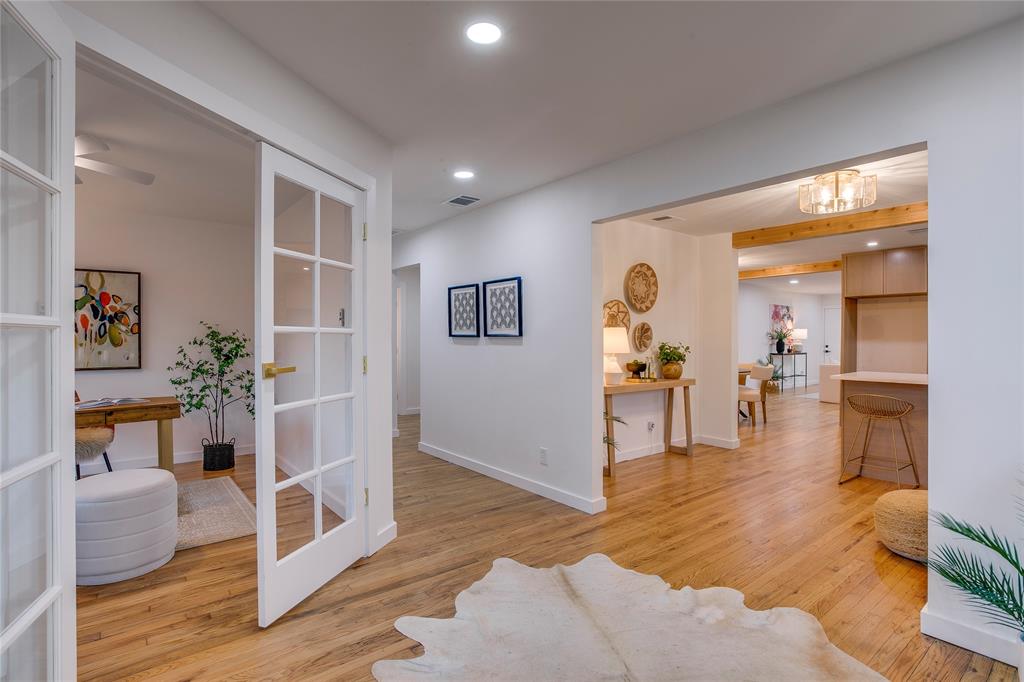 1807 S Vernon Avenue Property Photo 20