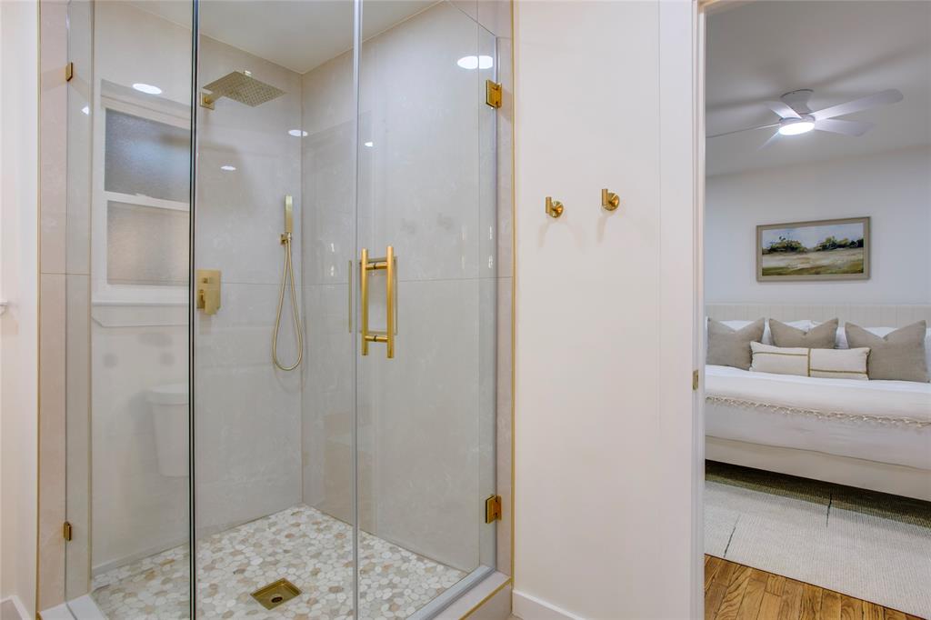 1807 S Vernon Avenue Property Photo 27