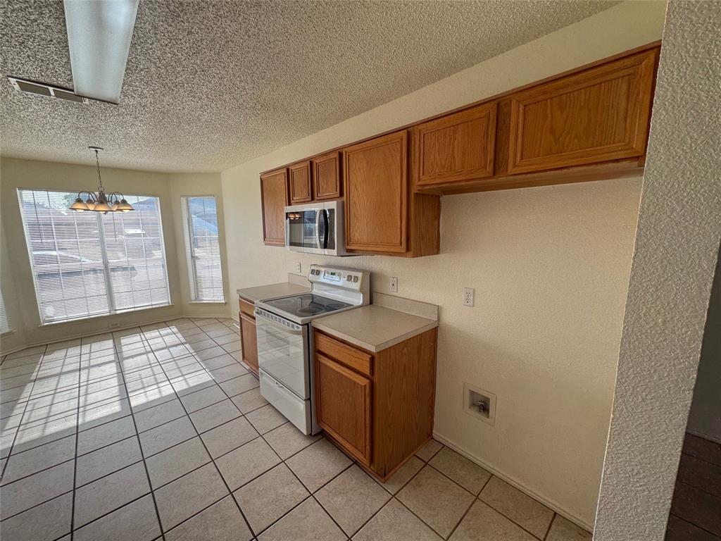 8045 Cannonwood Drive Property Photo 9