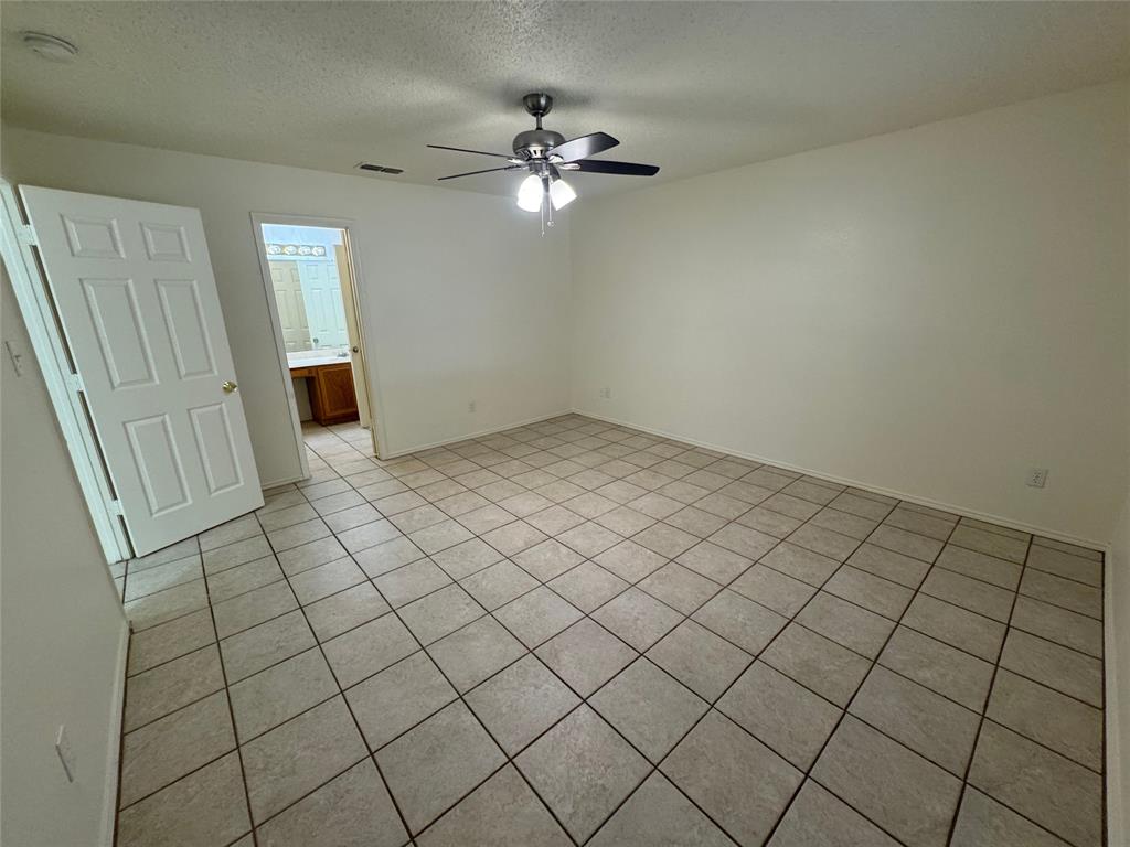 8045 Cannonwood Drive Property Photo 14