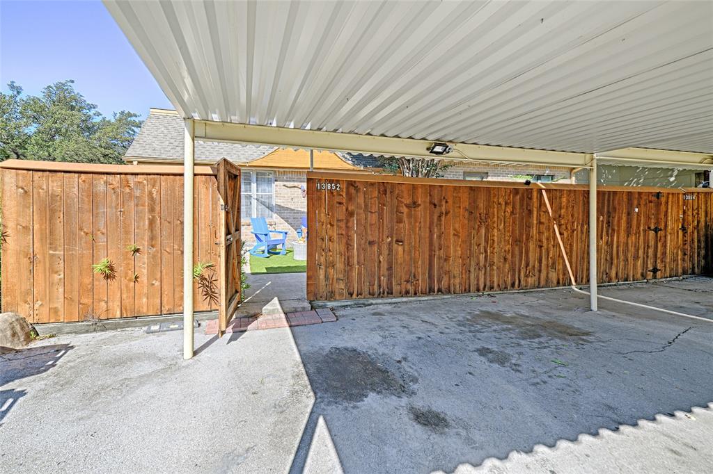 13852 Brookgreen Drive Property Photo 29