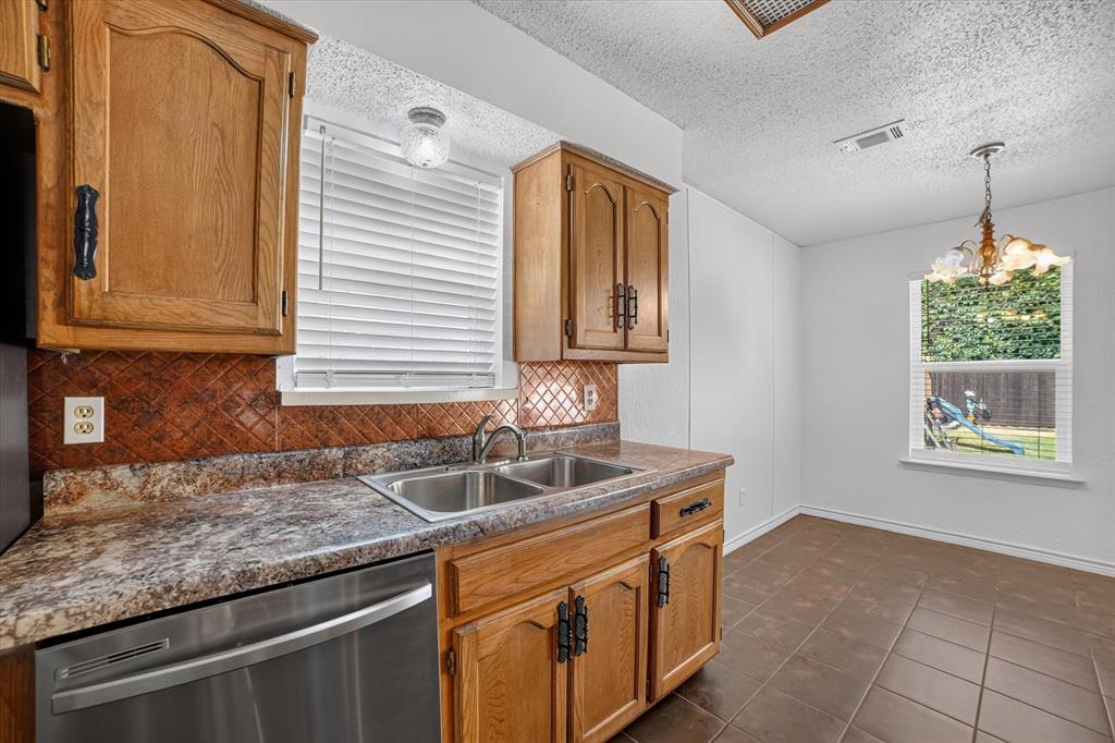 1413 Long Shadow Lane Property Photo 7