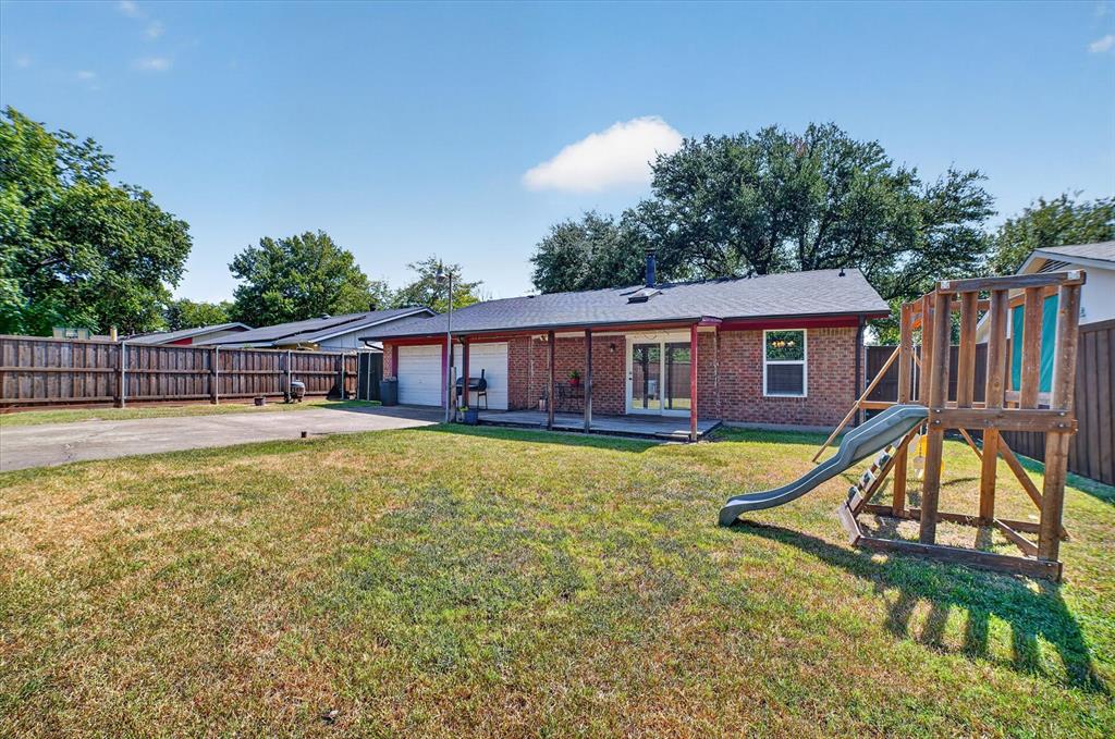 1413 Long Shadow Lane Property Photo 18
