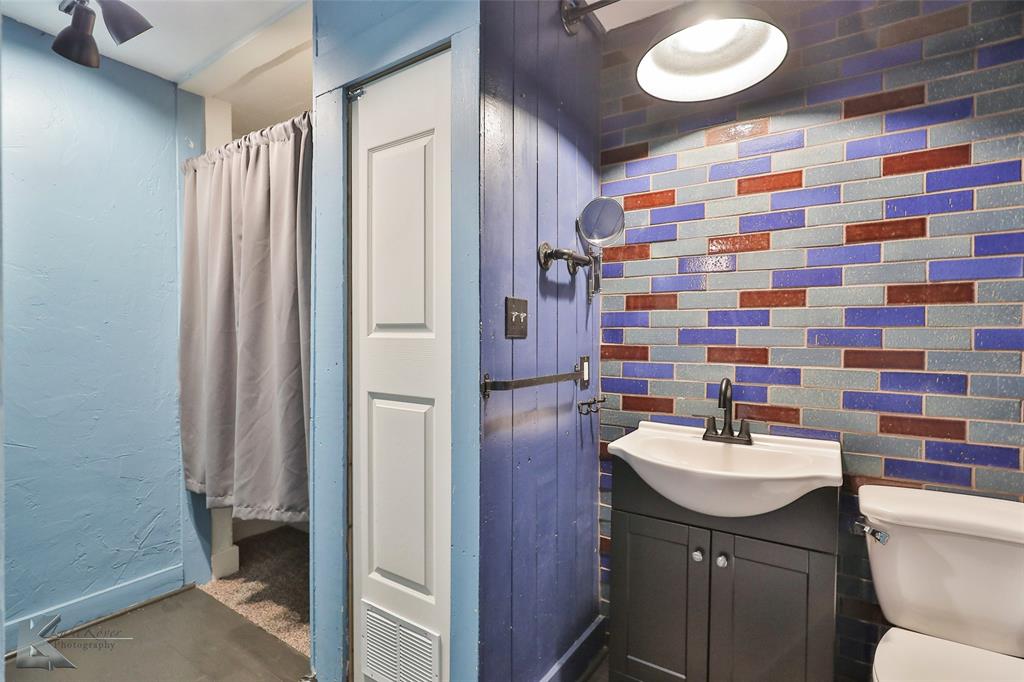 609 Sunset Drive Property Photo 4