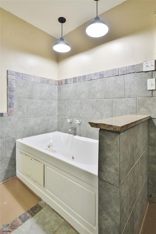 609 Sunset Drive Property Photo 11