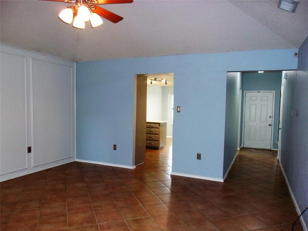 4200 Rye Glen Drive Property Photo 3