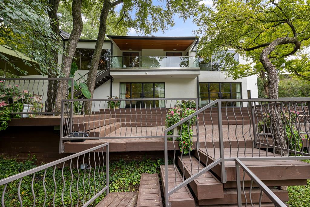 2103 Indian Creek Drive Property Photo 1