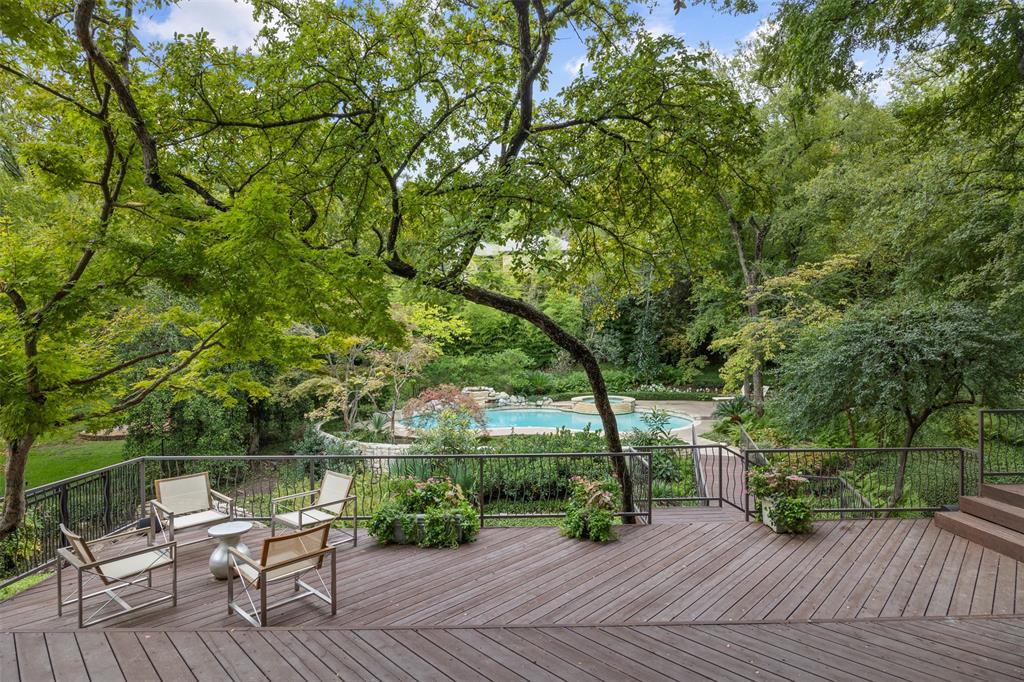 2103 Indian Creek Drive Property Photo 2