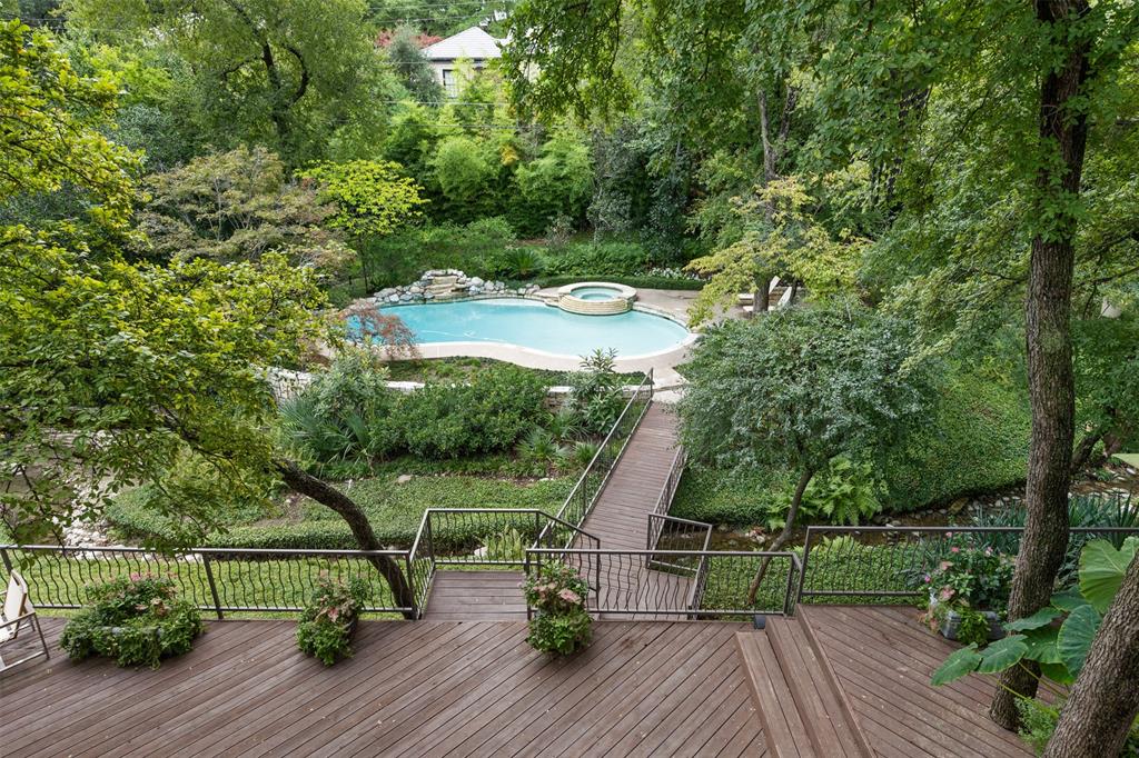 2103 Indian Creek Drive Property Photo 3