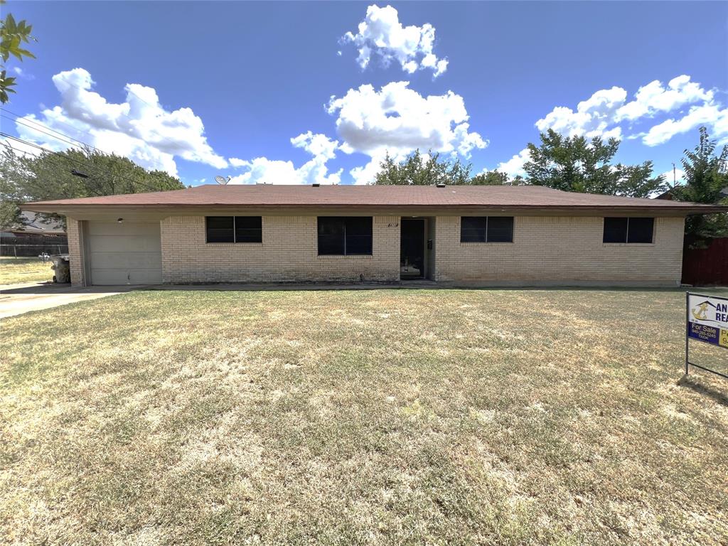 410 N Rosalee Property Photo 1