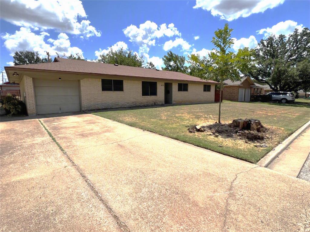 410 N Rosalee Property Photo 3