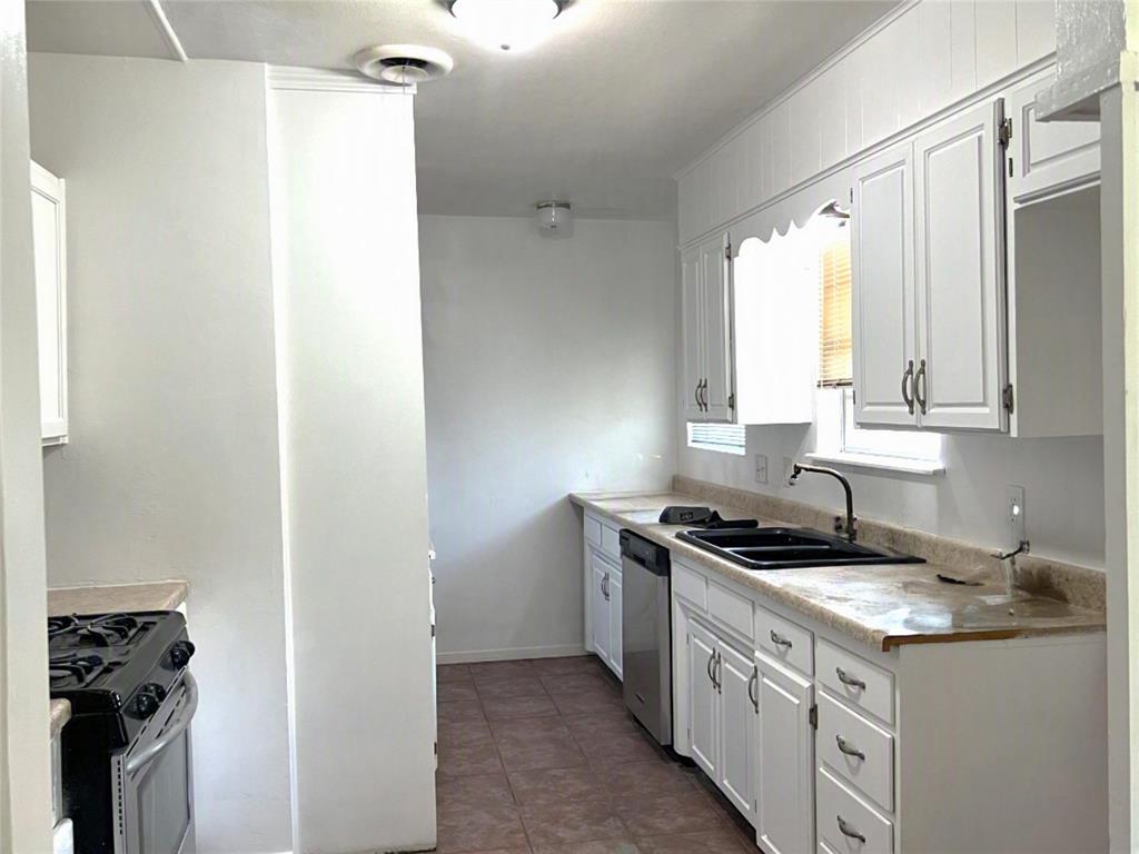 410 N Rosalee Property Photo 10