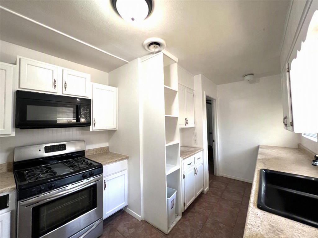 410 N Rosalee Property Photo 11