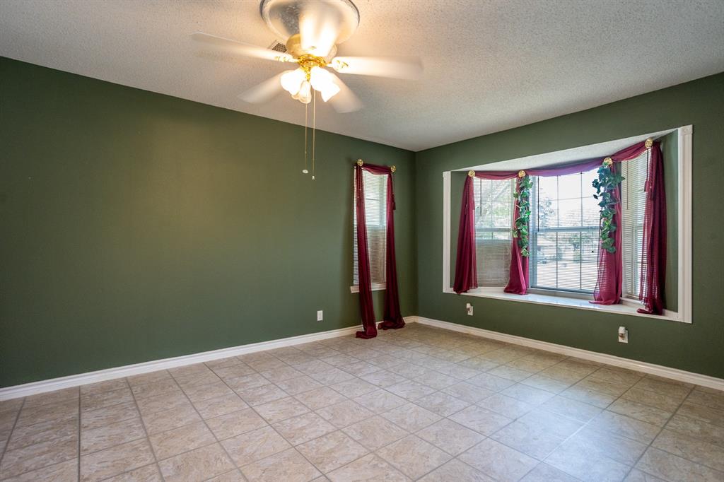 950 Sycamore Lane Property Photo 7