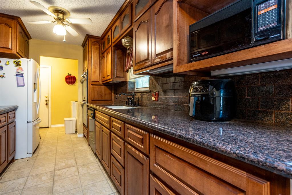 950 Sycamore Lane Property Photo 11