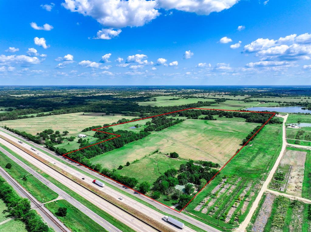 7801 W Interstate Highway 30 Property Photo 15