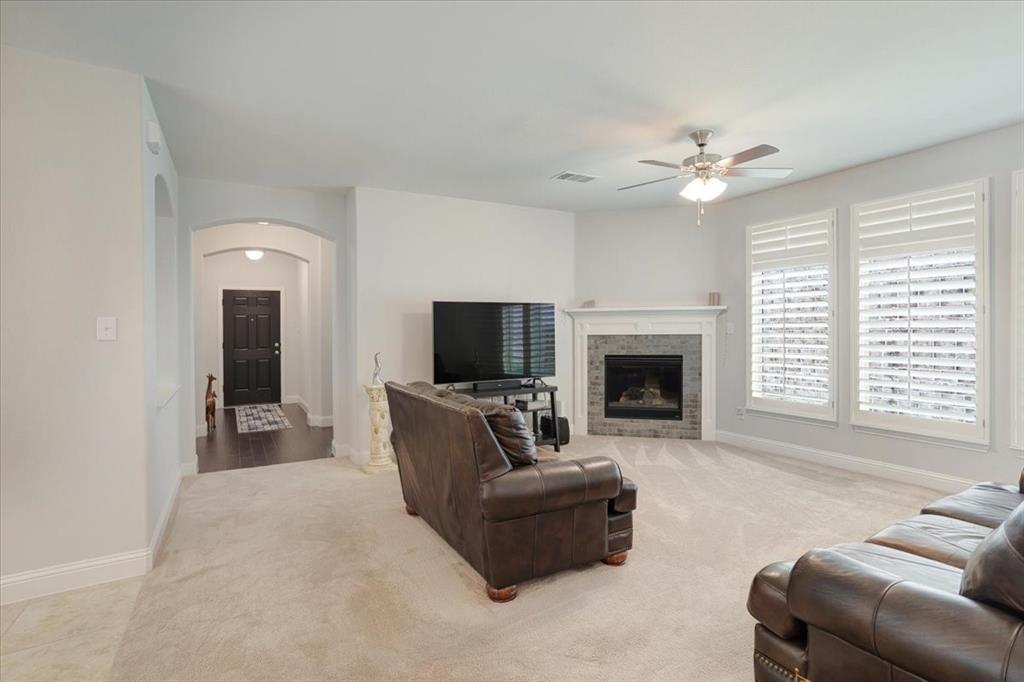 2013 Miramar Drive Property Photo 6