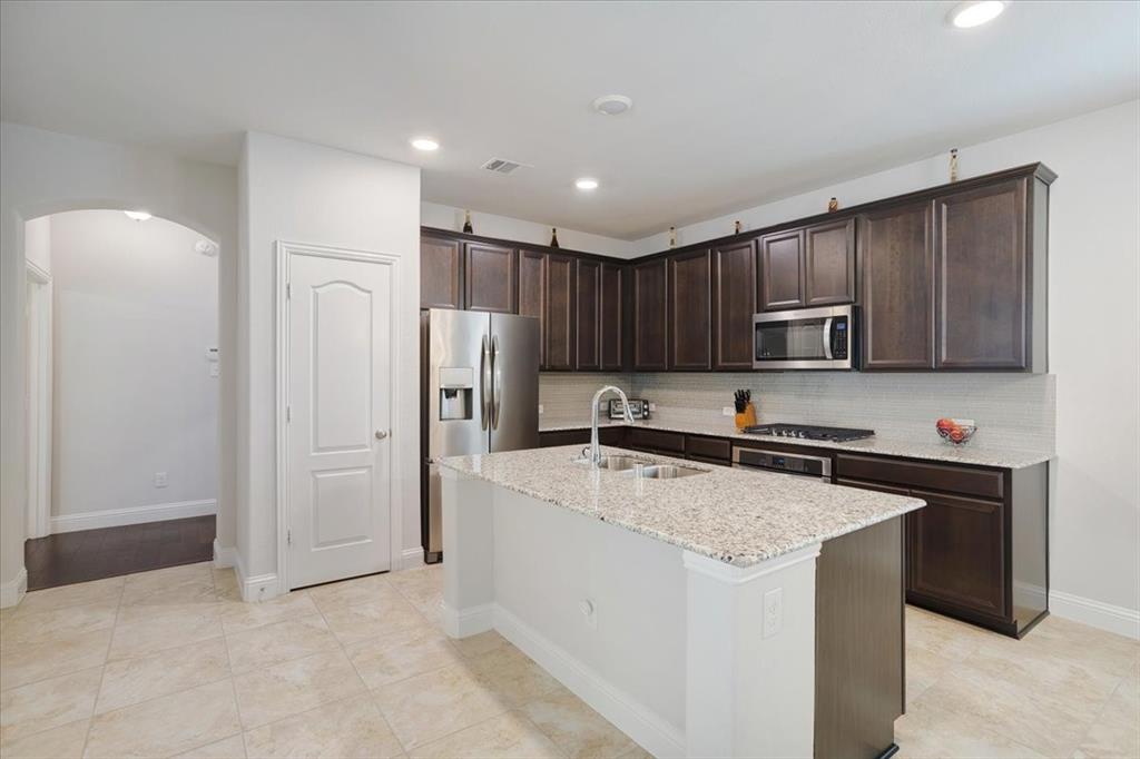 2013 Miramar Drive Property Photo 10