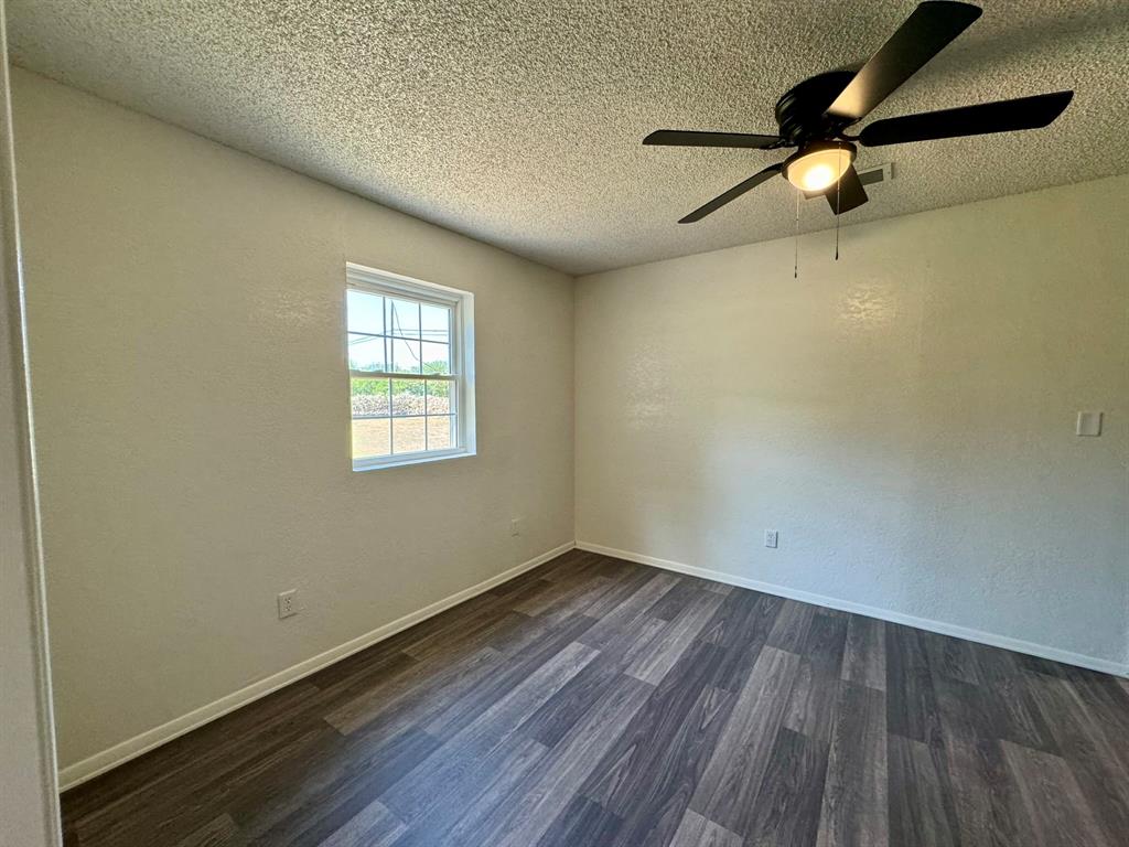 924 N Main Street Property Photo 7