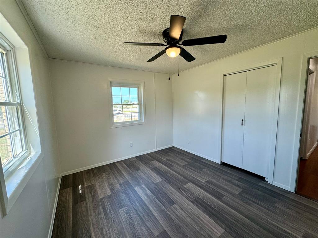 924 N Main Street Property Photo 10