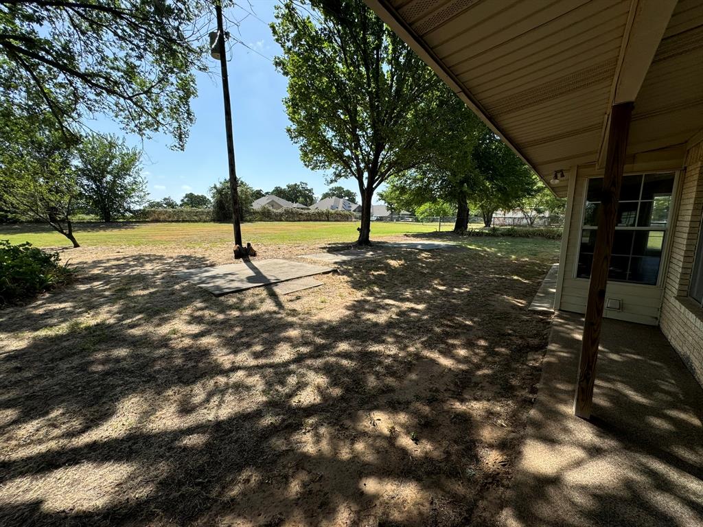 924 N Main Street Property Photo 28