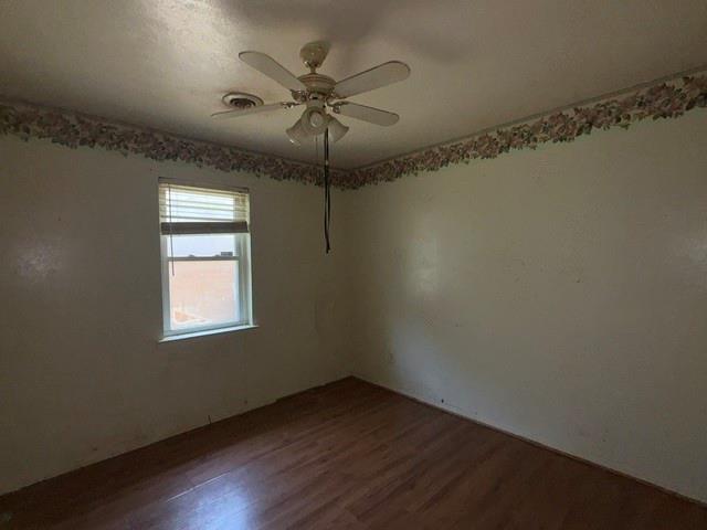 3121 Olive Place Property Photo 5