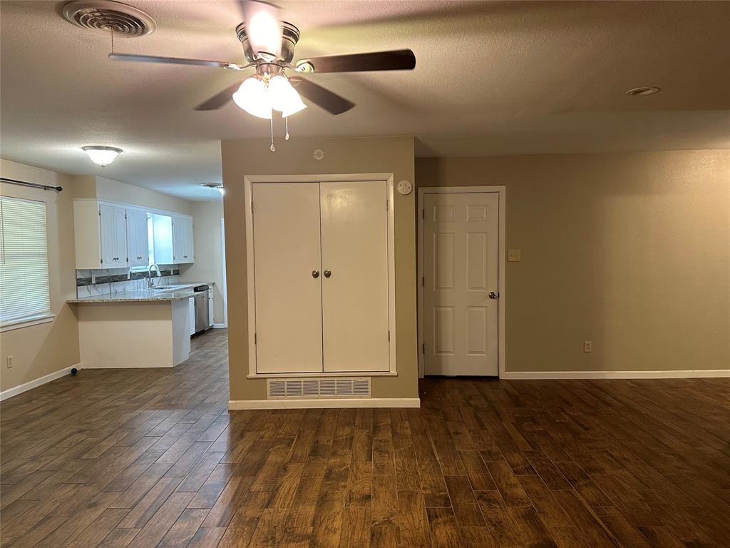 2518 S 38th Street Property Photo 5